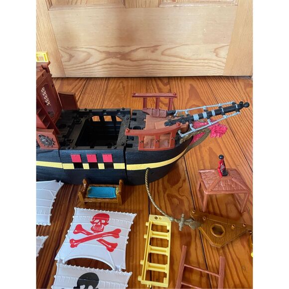Fisher Price Imaginext Pirate Raider Ship - Picture 5 of 7